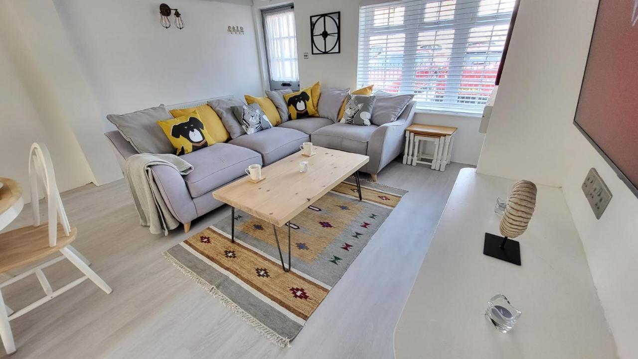 Bosun'S Cottage Luxury Stay In The Heart Of Town Γουέιμουθ Εξωτερικό φωτογραφία
