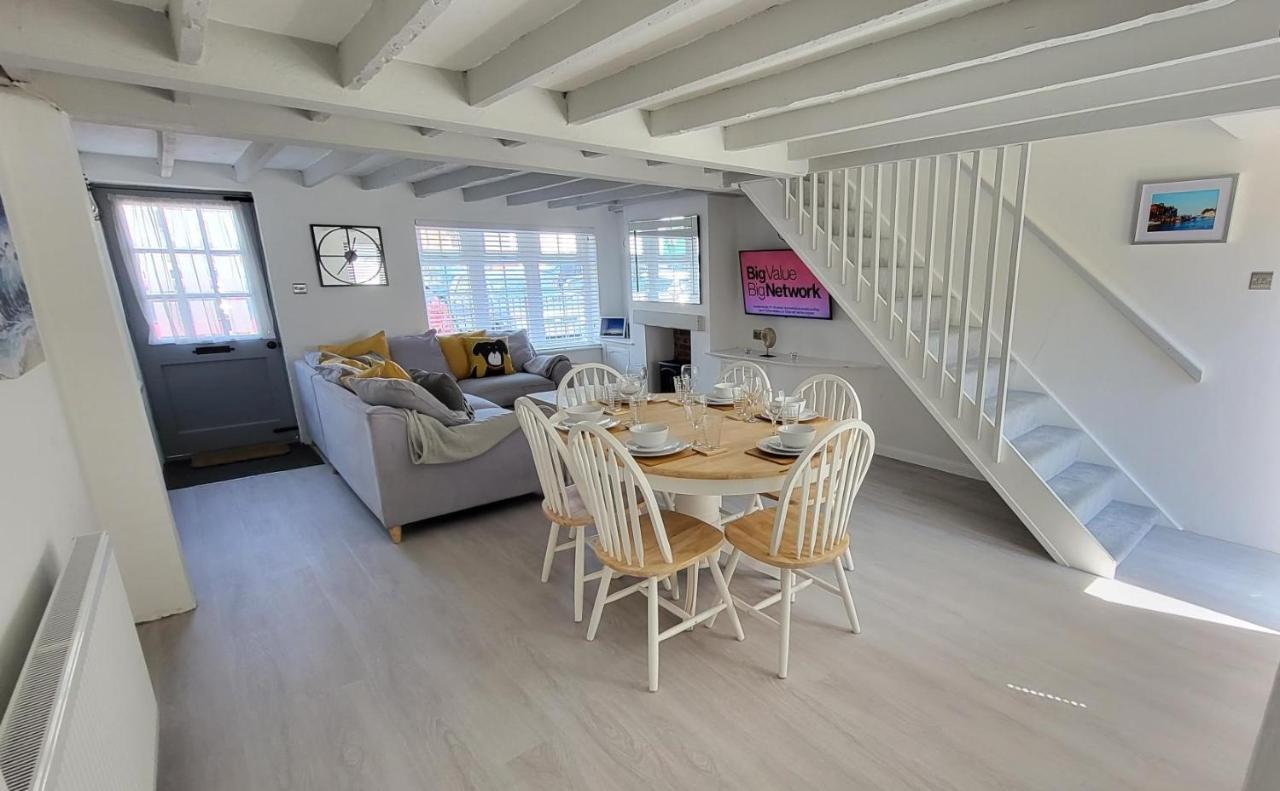 Bosun'S Cottage Luxury Stay In The Heart Of Town Γουέιμουθ Εξωτερικό φωτογραφία