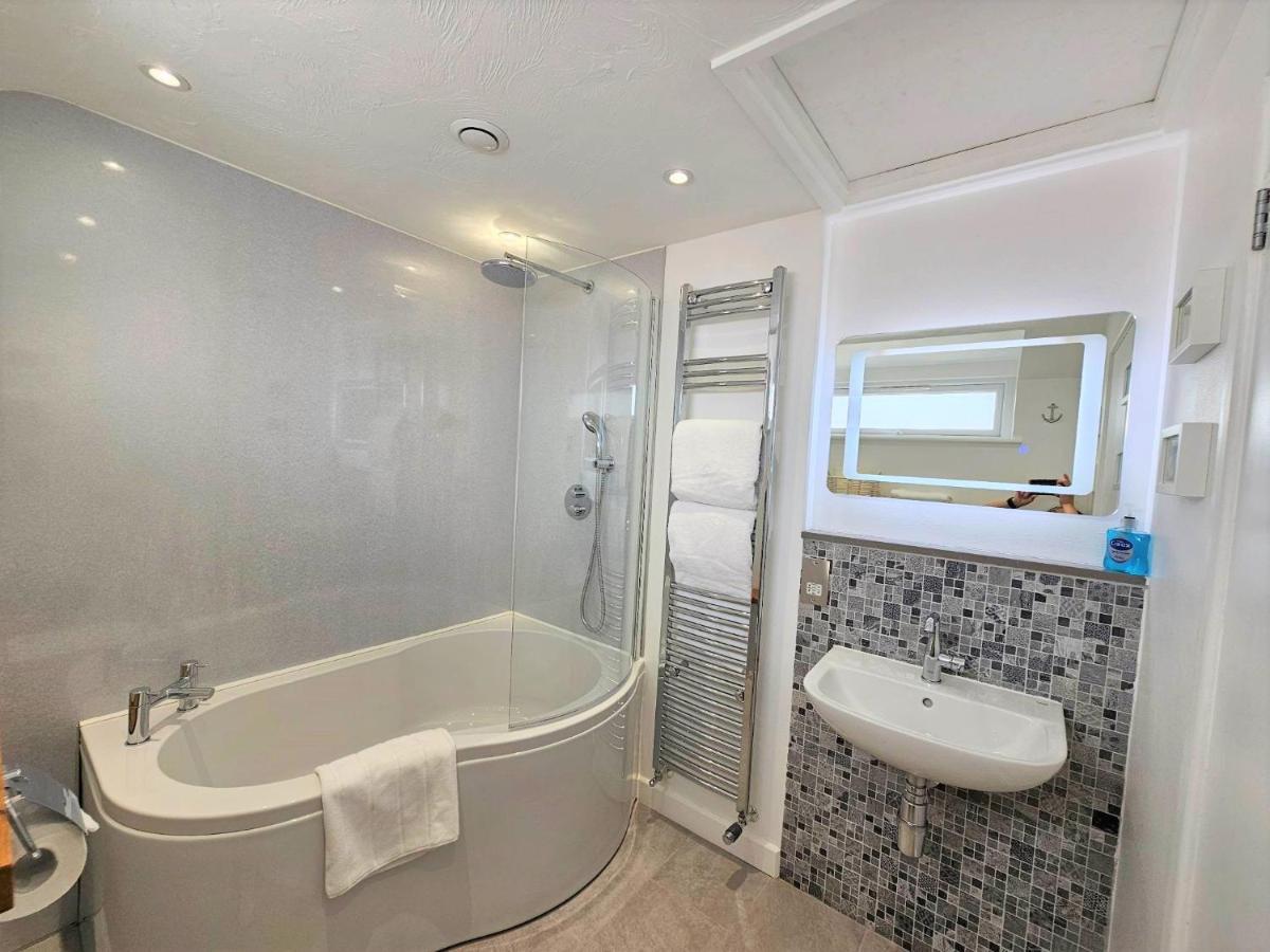Bosun'S Cottage Luxury Stay In The Heart Of Town Γουέιμουθ Εξωτερικό φωτογραφία