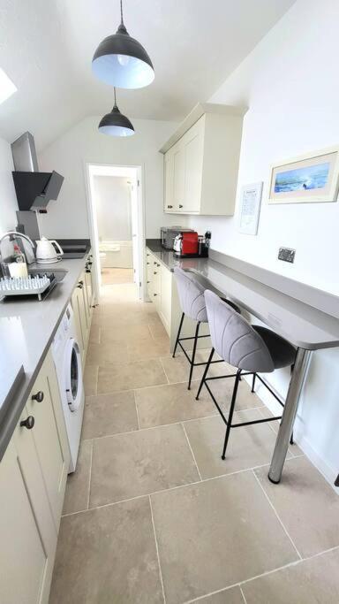 Bosun'S Cottage Luxury Stay In The Heart Of Town Γουέιμουθ Εξωτερικό φωτογραφία
